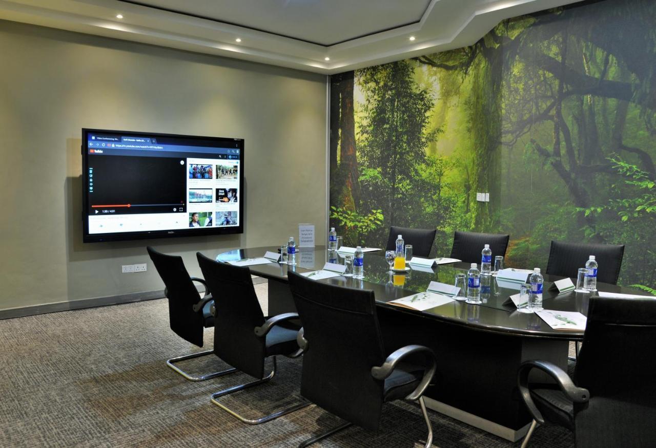 Cresta Lodge Harare Exterior foto