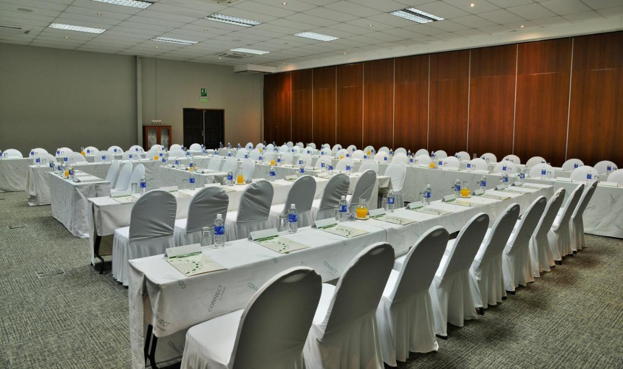 Cresta Lodge Harare Exterior foto